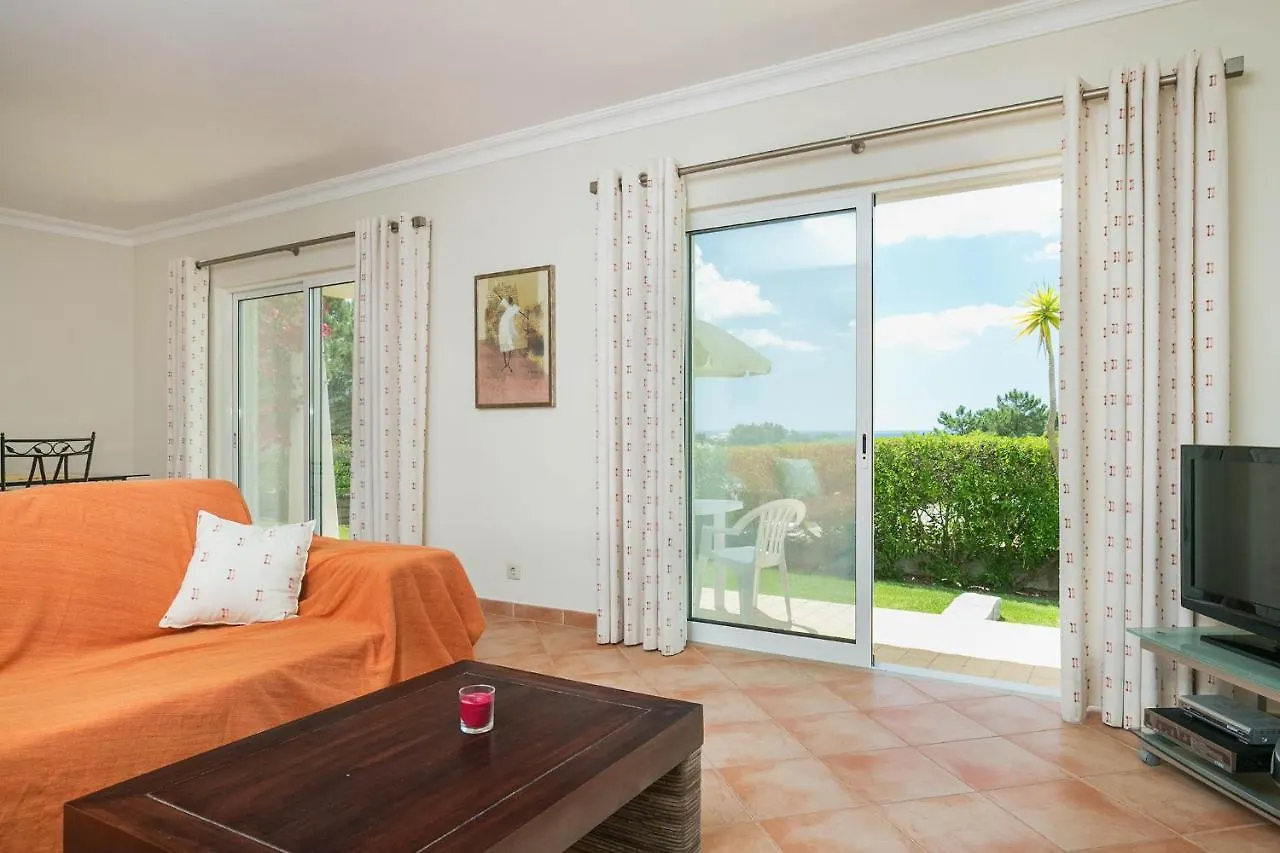 Abf36V2 Charming 2 Bdr Villa Located Only A Few Mi Albufeira